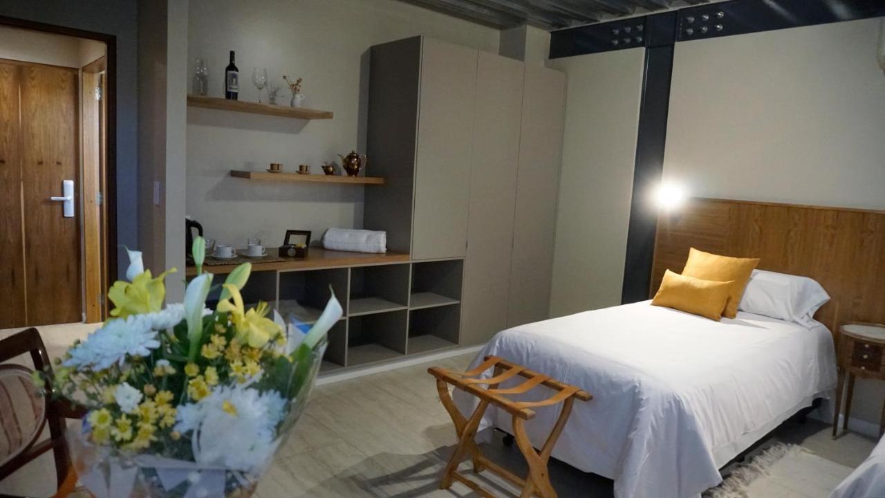 718 Rufino Petit Hotel Mendoza Eksteriør bilde